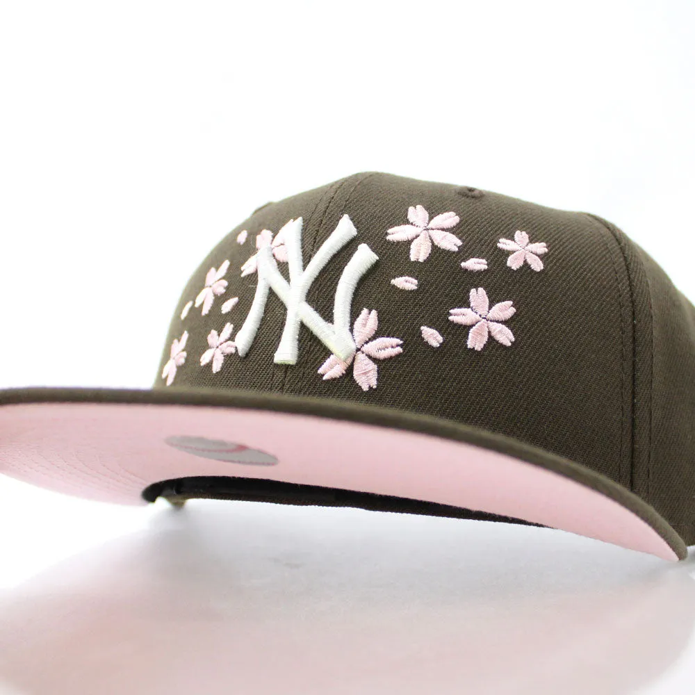 New York Yankees Cherry Blossom New Era 59Fifty Fitted Hat (Walnut Pink Under Brim)