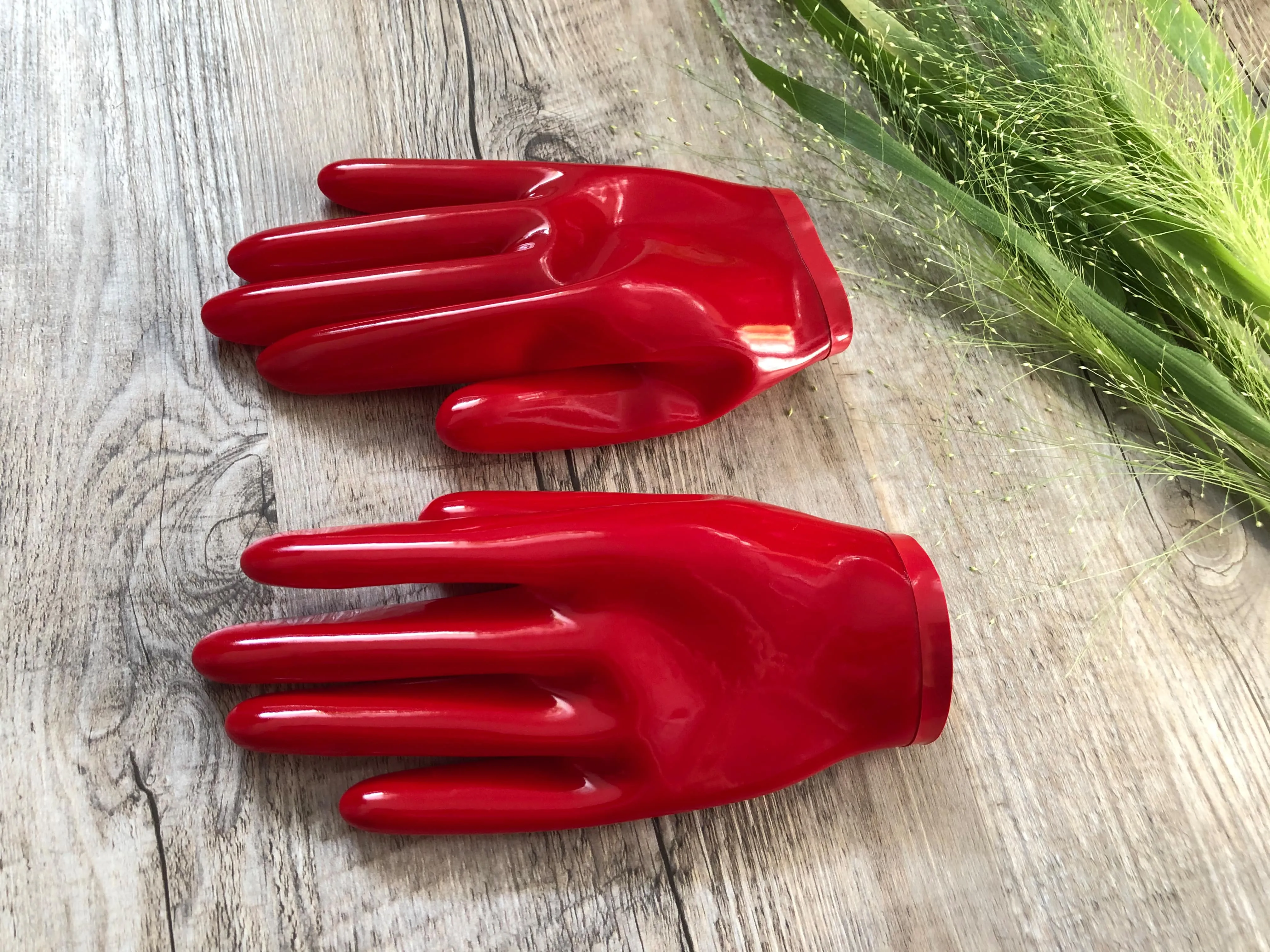 Strict Gloves - Red