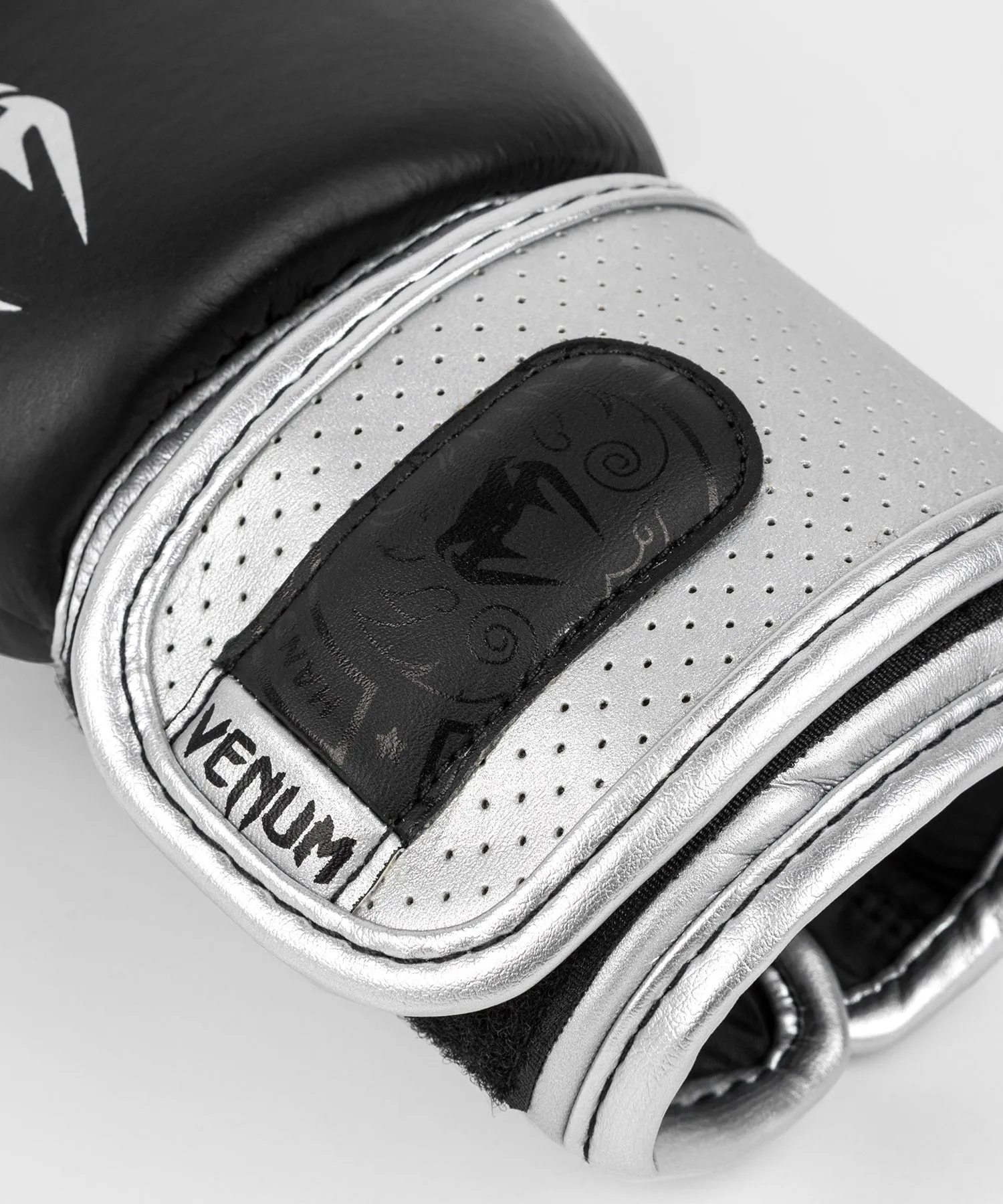 Venum Power 2.0 Boxing Gloves - Black/Silver